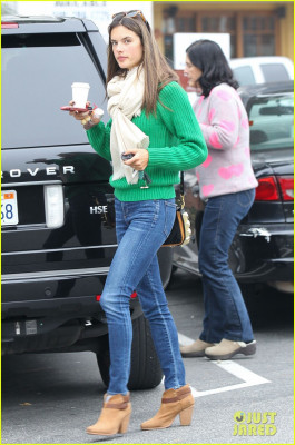 Alessandra Ambrosio pic #605725