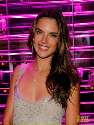 Alessandra Ambrosio pic #615090