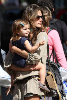 Alessandra Ambrosio pic #562983
