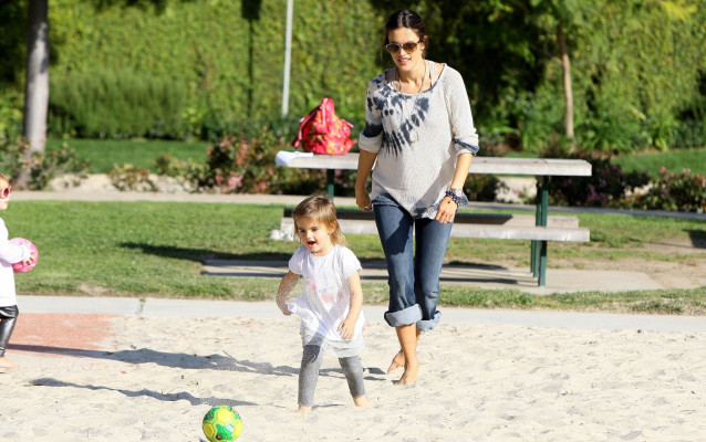 Alessandra Ambrosio pic #475601