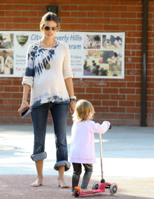Alessandra Ambrosio pic #475604