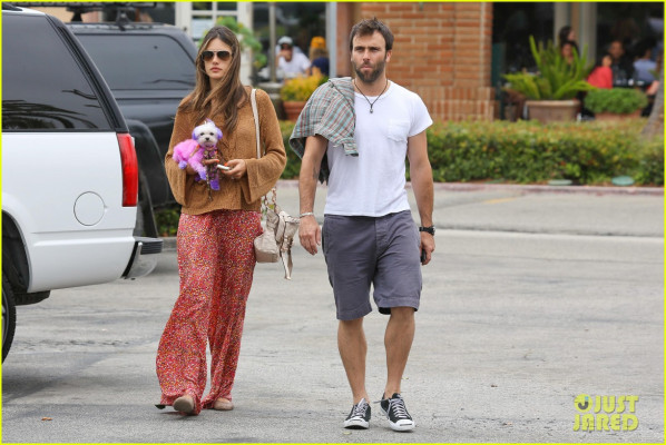 Alessandra Ambrosio pic #610649