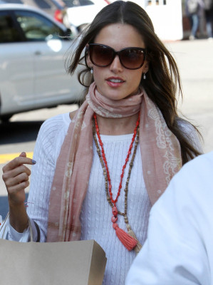 Alessandra Ambrosio pic #459921