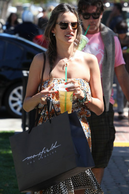 Alessandra Ambrosio pic #537670