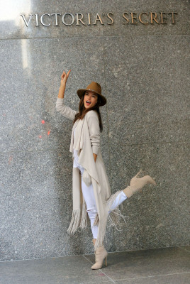 Alessandra Ambrosio pic #846120