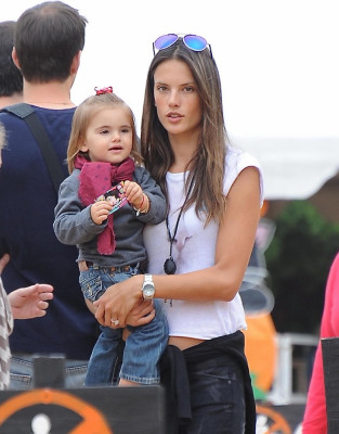 Alessandra Ambrosio pic #305832