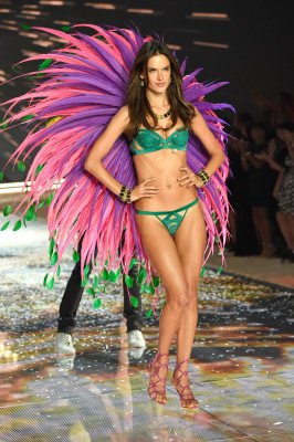Alessandra Ambrosio pic #845064