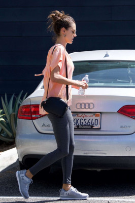 Alessandra Ambrosio pic #1061466