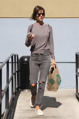 Alessandra Ambrosio pic #947899