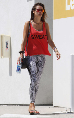 Alessandra Ambrosio pic #827927