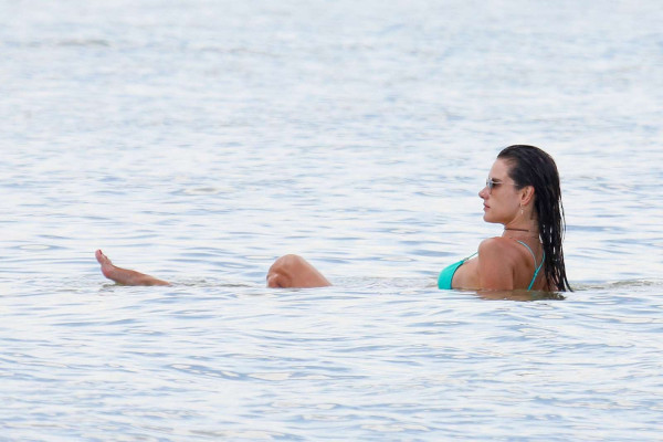 Alessandra Ambrosio in Bikini on the beach in Canasvieiras