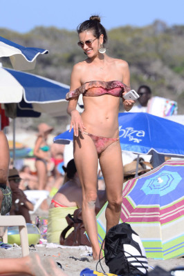 Alessandra Ambrosio pic #897191