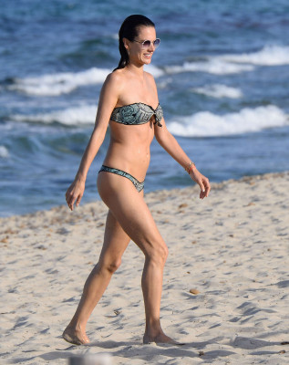 Alessandra Ambrosio pic #896922