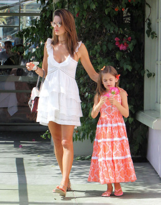 Alessandra Ambrosio pic #826557