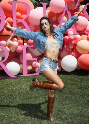 Alessandra Ambrosio – Victoria’s Secret’s ‘Angel Oasis’ as 2017 Coachella 