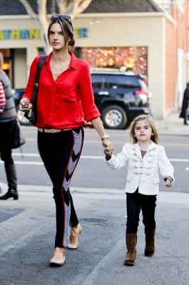 Alessandra Ambrosio pic #591337