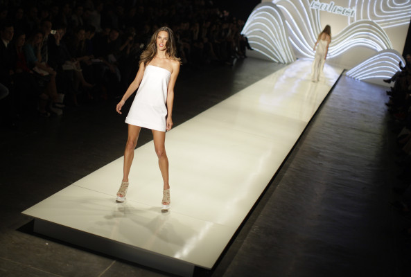 Alessandra Ambrosio pic #402825