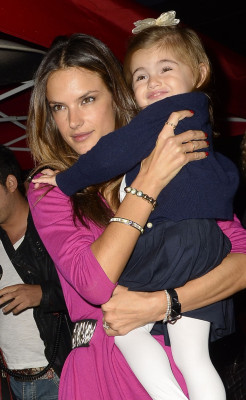 Alessandra Ambrosio pic #562981