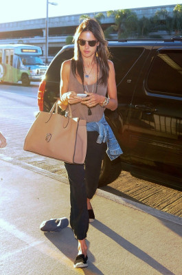 Alessandra Ambrosio pic #757831