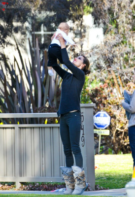 Alessandra Ambrosio pic #599811