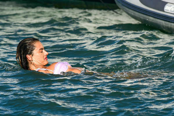 Alessandra Ambrosio is seen in Florianópolis, Brazil | 01.01.2021