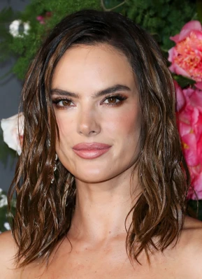 Baby2Baby Gala in West Hollywood 11/12/2022