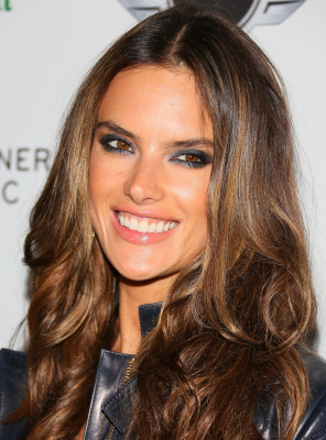 Alessandra Ambrosio pic #606840