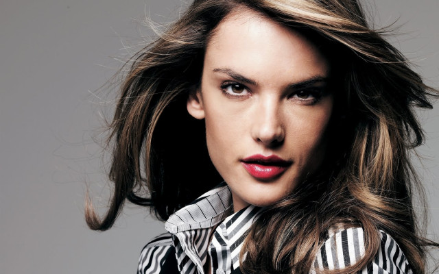 Alessandra Ambrosio pic #597534