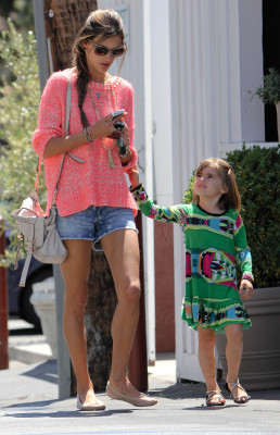 Alessandra Ambrosio pic #627934