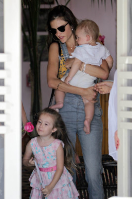 Alessandra Ambrosio pic #625786
