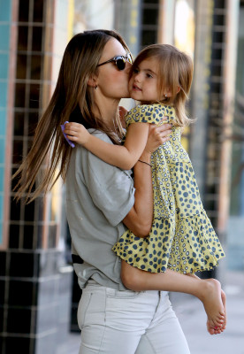 Alessandra Ambrosio pic #600712