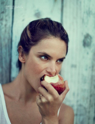 Alessandra Ambrosio pic #545872