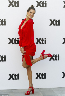 Alessandra Ambrosio pic #1069936