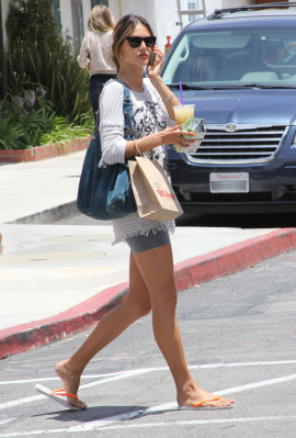 Alessandra Ambrosio pic #534697
