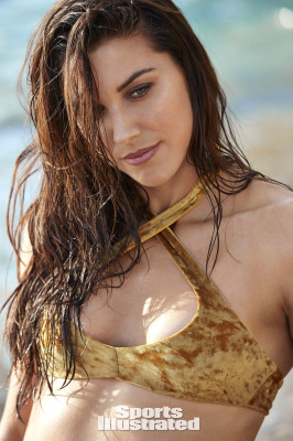Alex Morgan – SI Swimsuit 2019