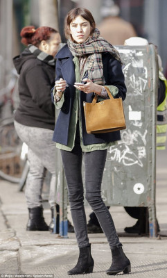 Alexa Chung pic #687275