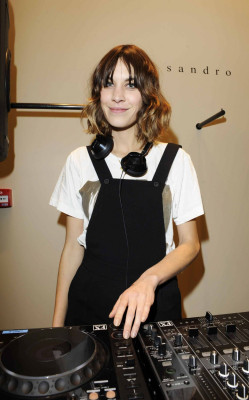 Alexa Chung pic #319660