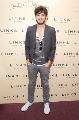 Alexander Vlahos pic #651898
