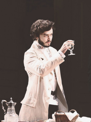 Alexander Vlahos pic #698201