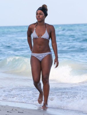 photo 4 in Alexandra Burke gallery [id597290] 2013-01-22 00:00:00
