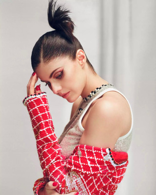 Alexandra Daddario - InStyle (2023)