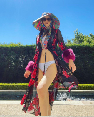 Alexandra Daddario 