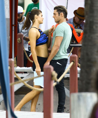 Alexandra Daddario pic #872429