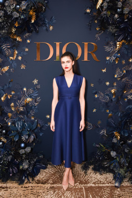 Alexandra Daddario-Dior Beauty Celebrates J’adore With Holiday Dinner