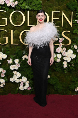 Alexandra Daddario – Golden Globe Awards 2025