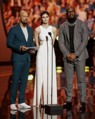 Alexandra Daddario-6th Annual NFL Honors