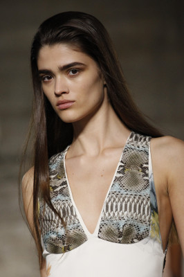 Alexandra Micu - Salvatore Ferragamo Spring/Summer 2018 Fashion Show in Milan