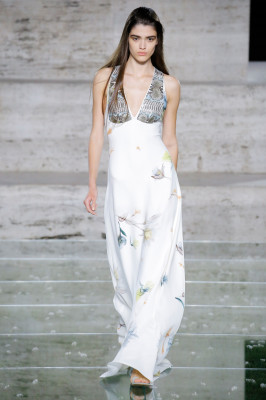 Alexandra Micu - Salvatore Ferragamo Spring/Summer 2018 Fashion Show in Milan