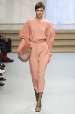 Alexandra Micu - Jil Sander Spring/Summer 2017 Fashion Show in Milan