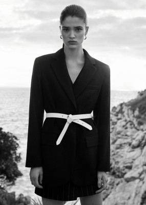 Alexandra Micu - Mango